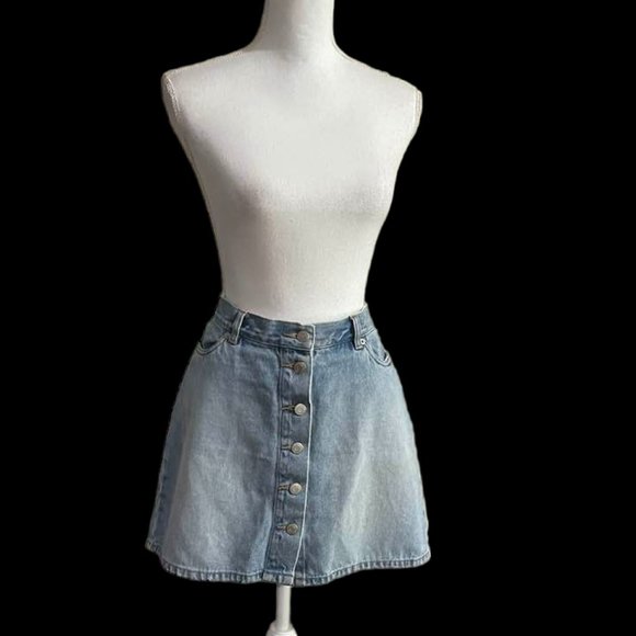 Victoria's Secret LondonJean Front Buttons Light Wash Mini Skirt - size … - Picture 7 of 13